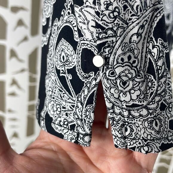 NEW INC International Concepts Core Short Crawling Paisley 6 - Picture 3 of 10